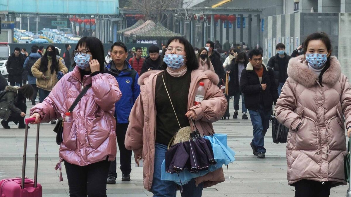 Asciende a nueve el número de muertos por el coronavirus en China, con más de 400 casos