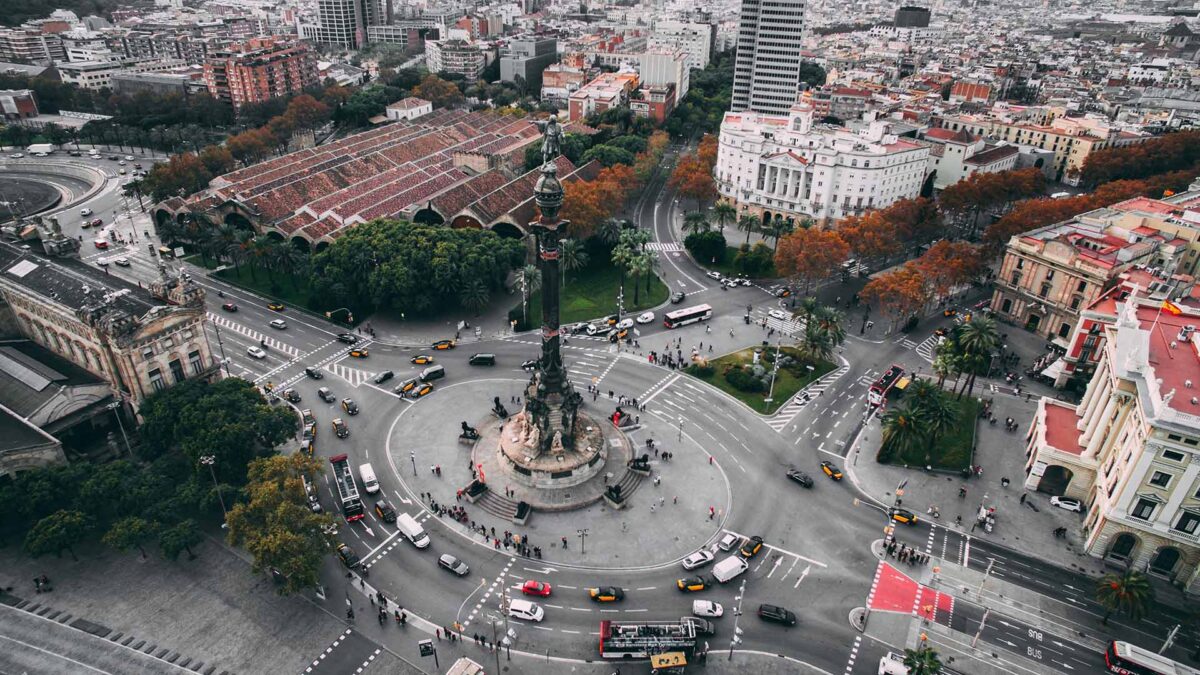 Barcelona prohíbe casi totalmente la circulación de los vehículos más contaminantes