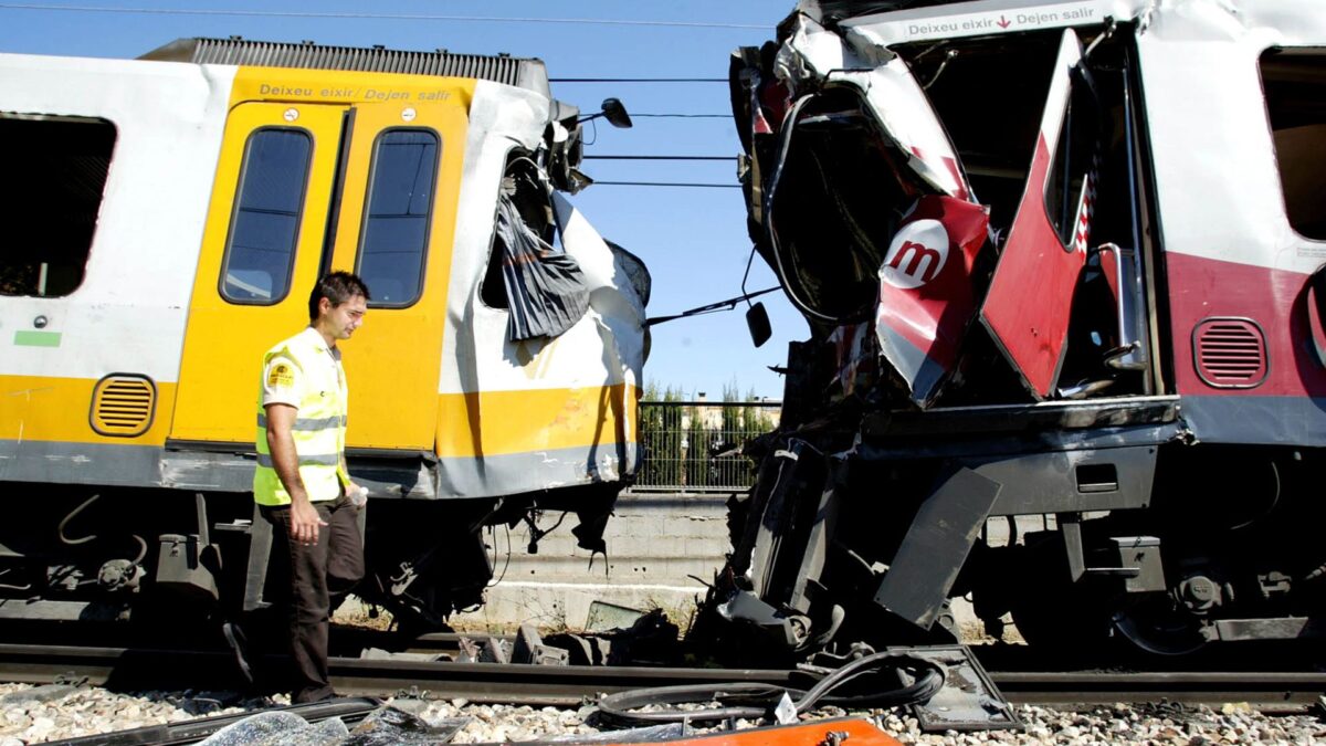 Cuatro exdirectivos de Ferrocarrils de la Generalitat irán a prisión por el accidente en el Metro de Valencia