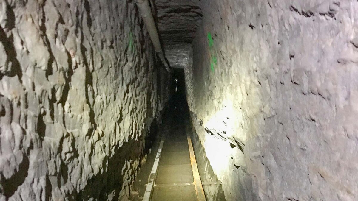 Descubren el narcotúnel más largo del mundo en la frontera de México con EEUU