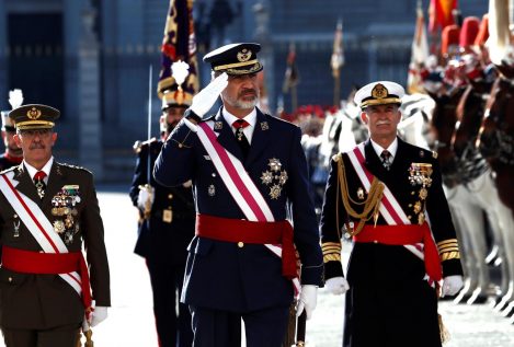 Felipe VI elogia la "lealtad" del ejército a la Constitución en la Pascua Militar