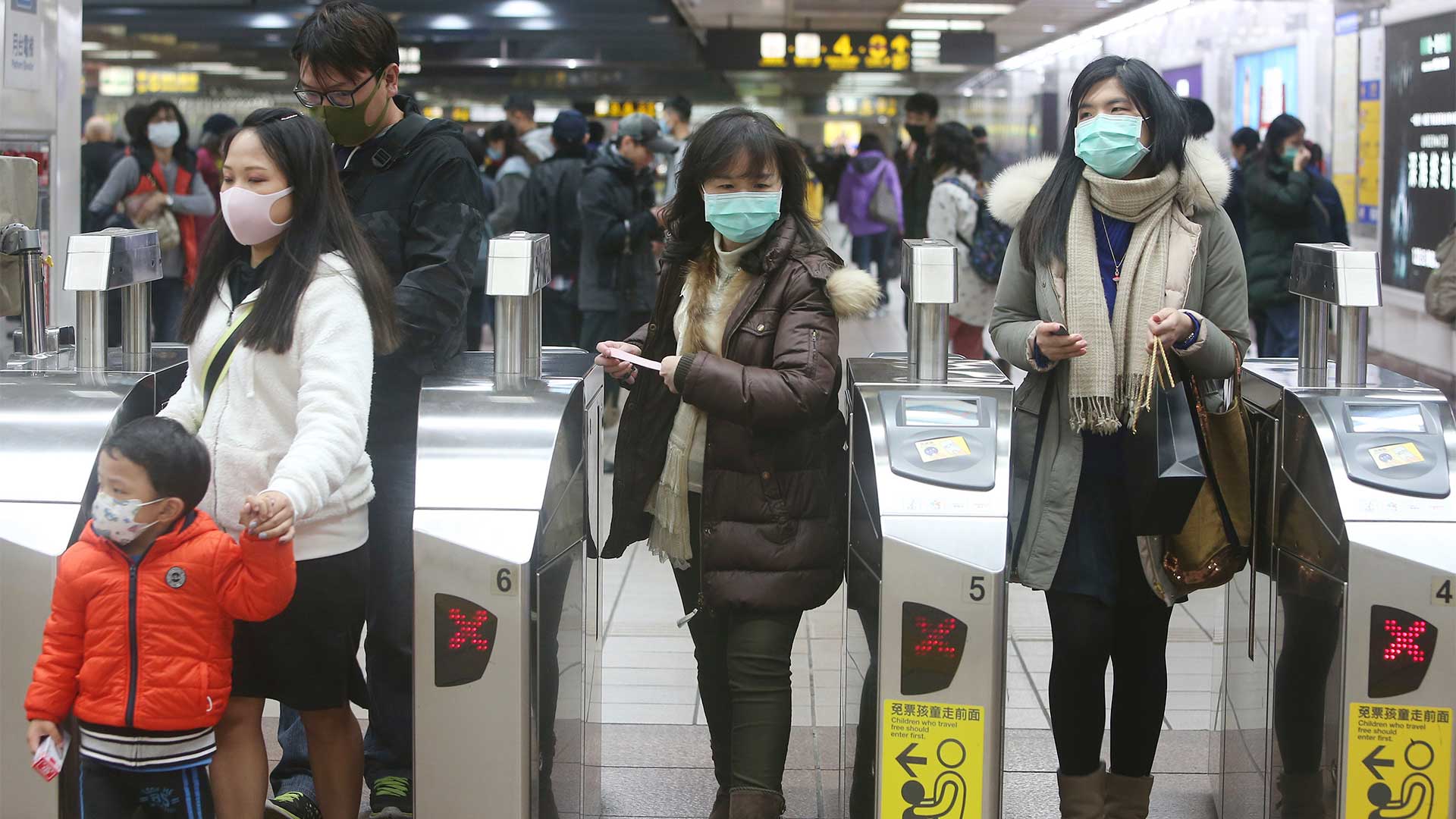 Dos aviones repatriarán a 350 ciudadanos europeos de China por el coronavirus