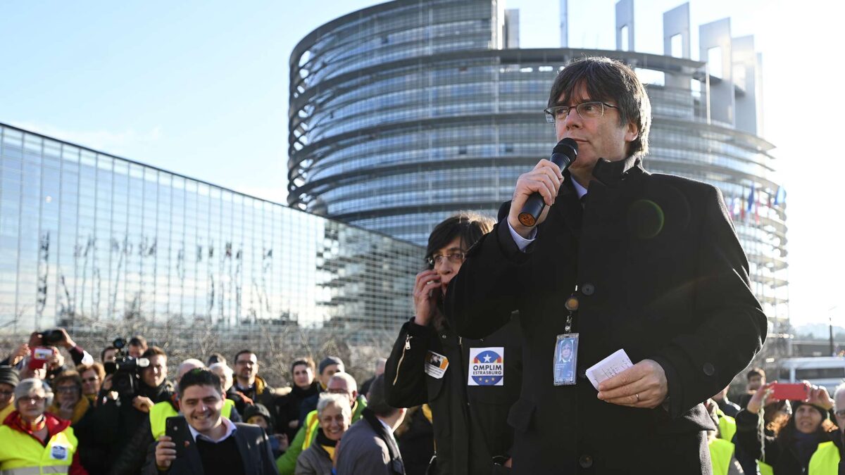 Puigdemont debuta en la Eurocámara: «España no respeta el Estado europeo»