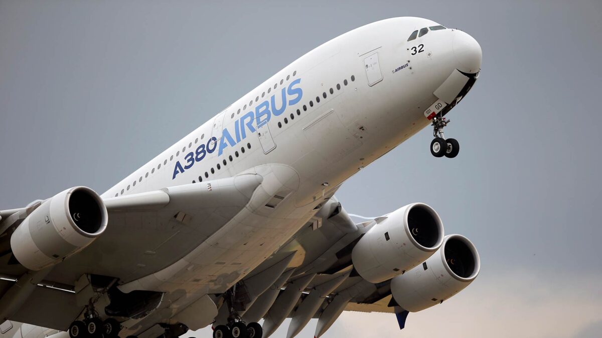 Airbus recorta 2.362 empleos en Defensa y Espacio