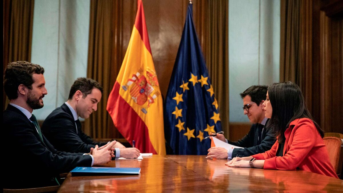 Arrimadas confirma la coalición PP-Cs en Euskadi, pero no en Galicia