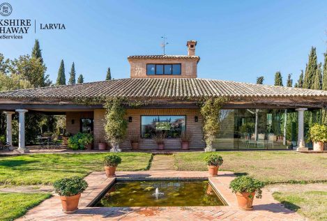 Cospedal pone a la venta su lujosa casa de Toledo por 1,7 millones de euros