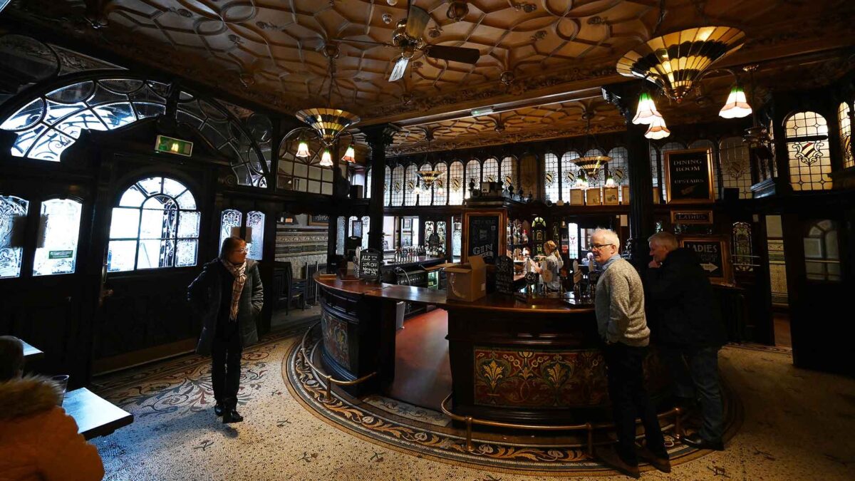 El bar de los Beatles en Liverpool, reconocido como monumento histórico