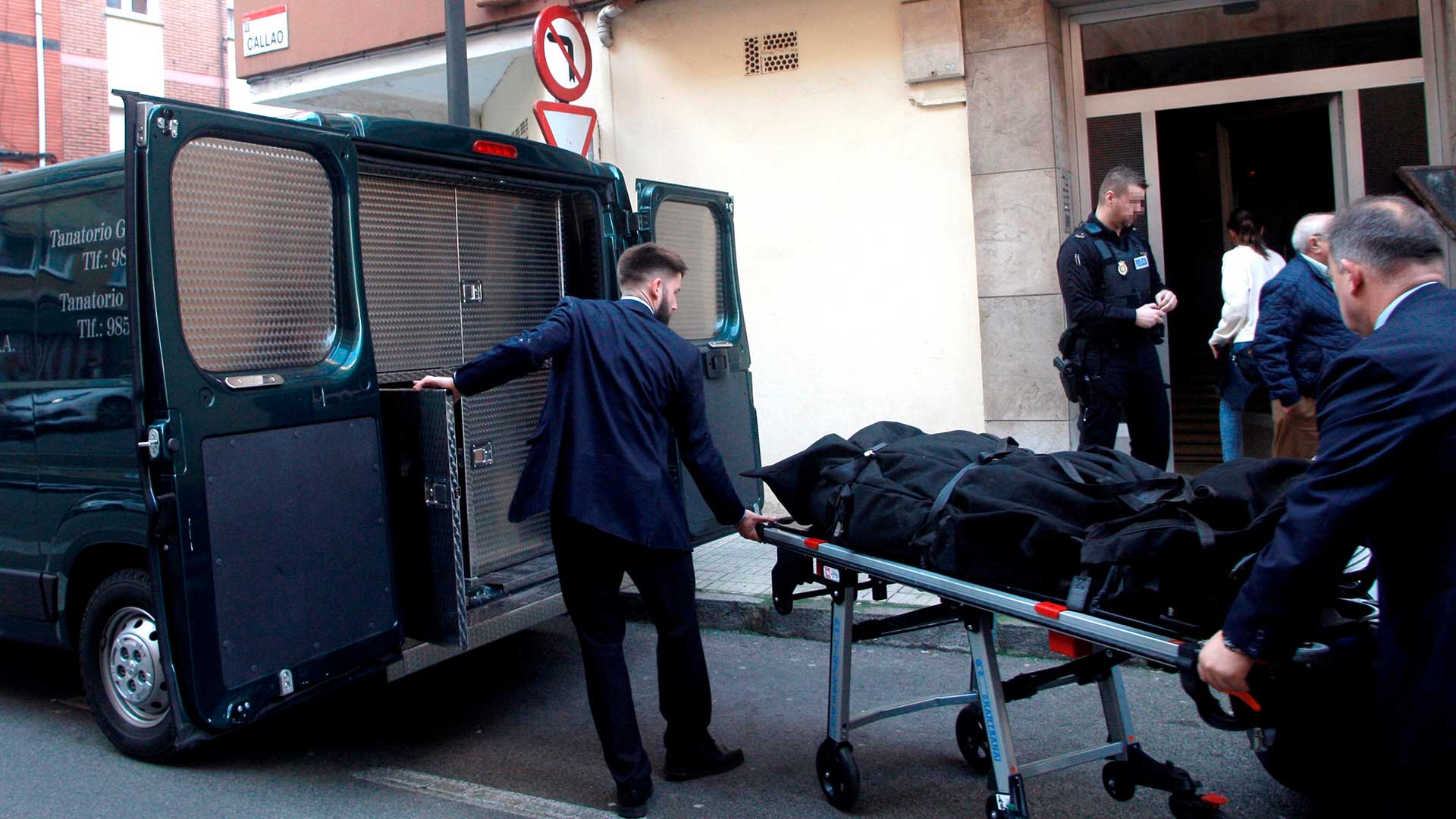 La Policía encuentra muerta con signos de violencia a una mujer en Gijón y busca a su expareja
