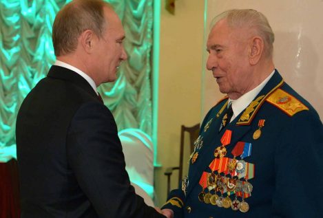 Fallece Dmitri Yázov, el último mariscal de la Unión Soviética