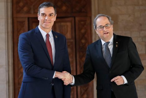 Sánchez propone a Torra constituir la mesa de diálogo sobre Cataluña el próximo lunes