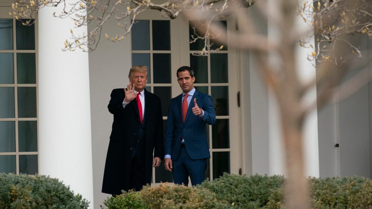 Trump recibe a Guaidó como «legítimo» presidente de Venezuela en la Casa Blanca