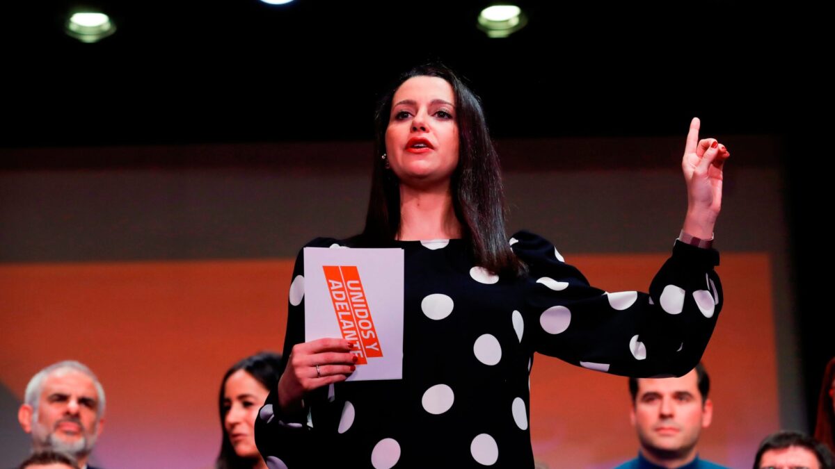 Arrimadas, nueva presidenta de Ciudadanos tras arrasar en las primarias