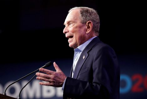 Bloomberg se retira de la carrera tras el 'Supermartes' y se une a Biden