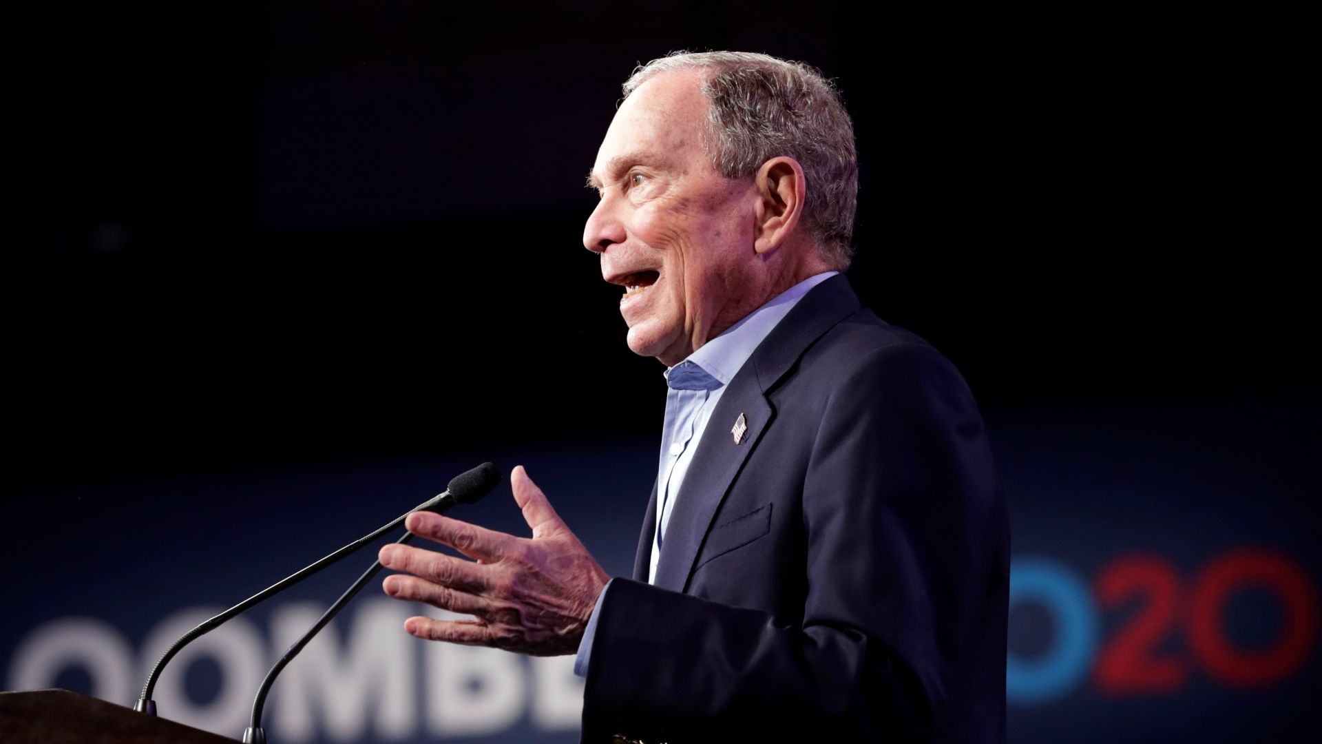 Bloomberg se retira de la carrera tras el 'Supermartes' y se une a Biden