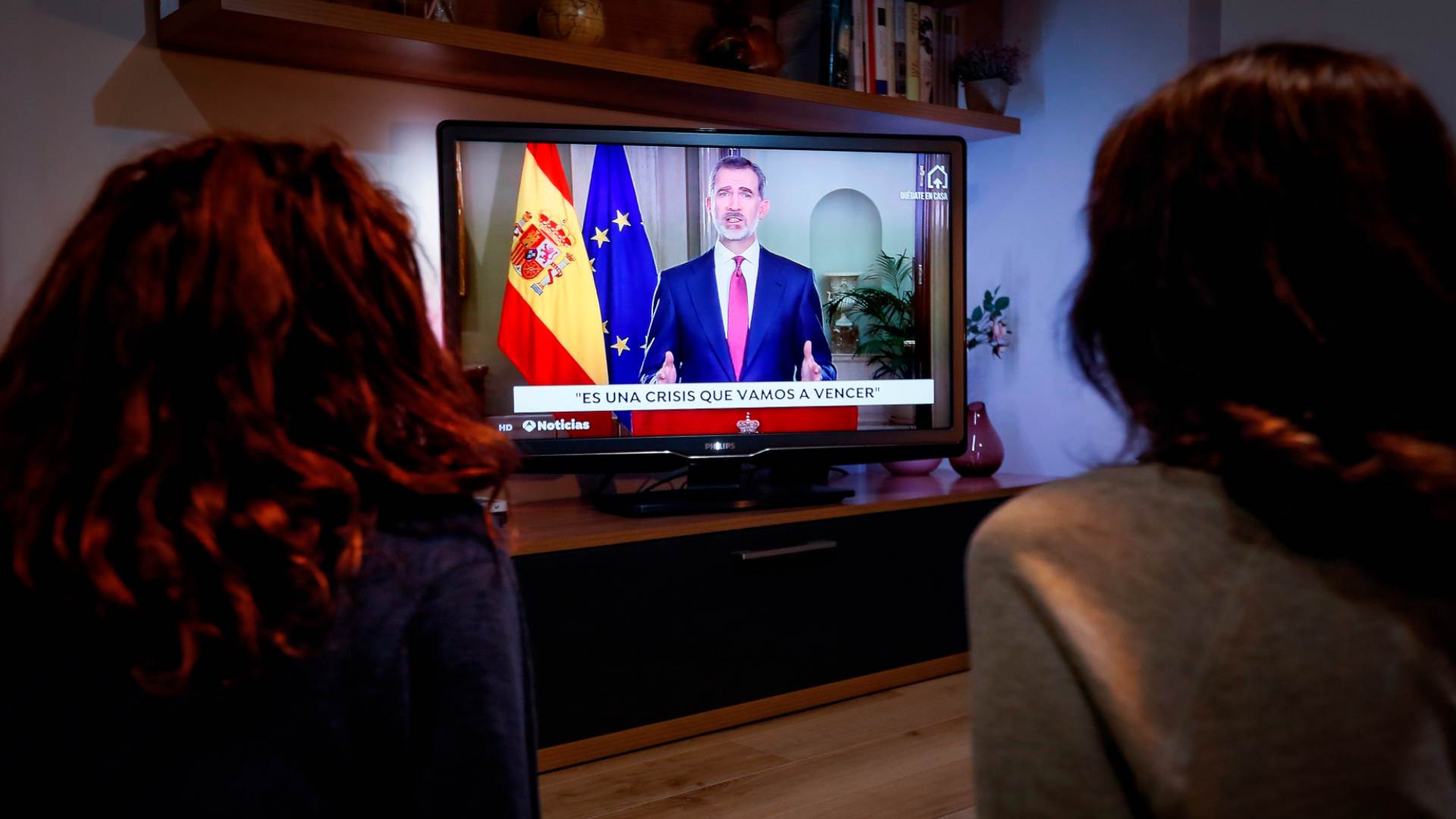 Directo | El rey Felipe VI alaba a los sanitarios: “Sois la vanguardia de España en la lucha de esta enfermedad"