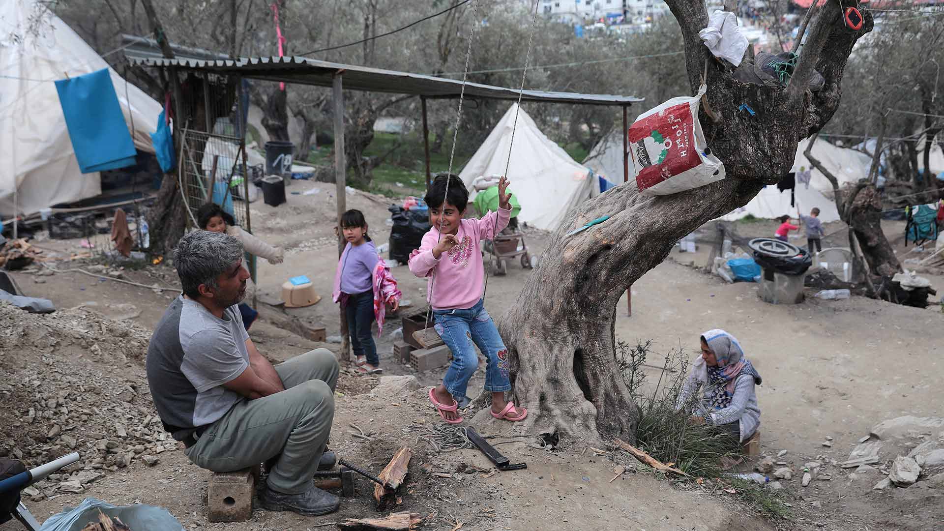 La UE negocia la acogida de hasta 1.500 niños refugiados bloqueados en Grecia
