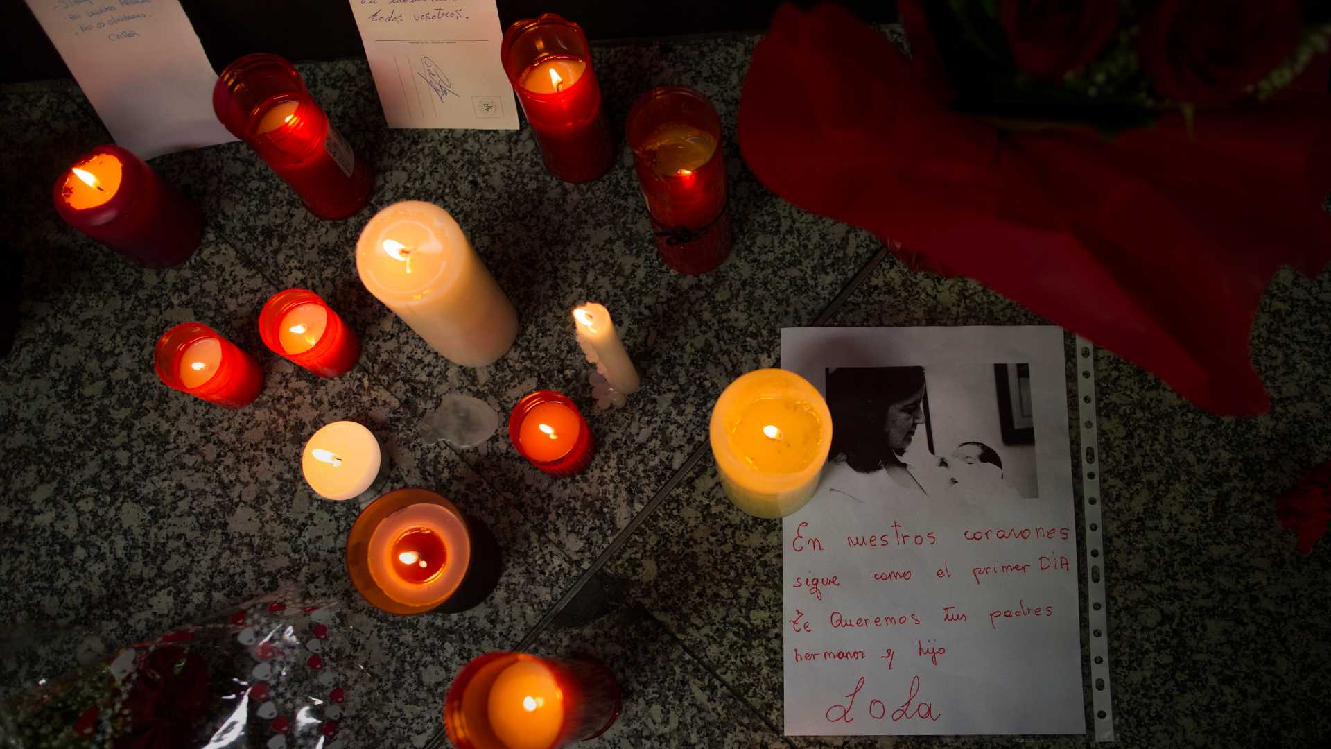 Los reyes y Macron homenajean a las víctimas del terrorismo pero se suspende el acto en Atocha