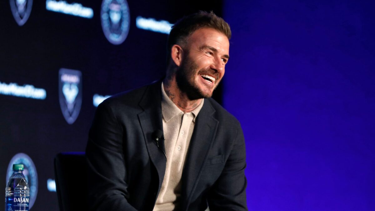 David Beckham subasta jugar un partido contra él para recaudar fondos contra el coronavirus