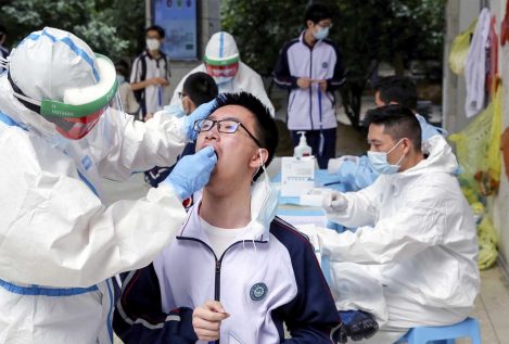 El coronavirus podría seguir oculto en los pulmones de pacientes recuperados, según un estudio chino