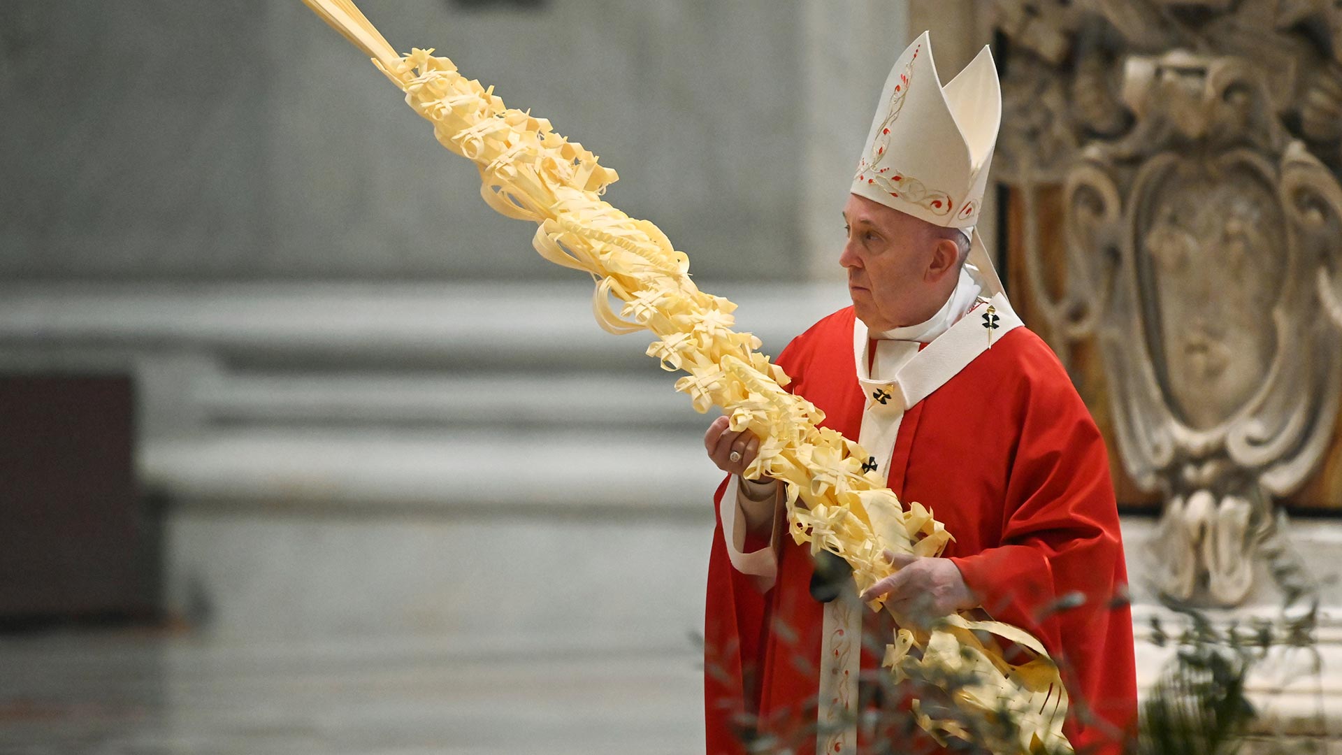 El papa crea una comisión para estudiar el diaconato de las mujeres
