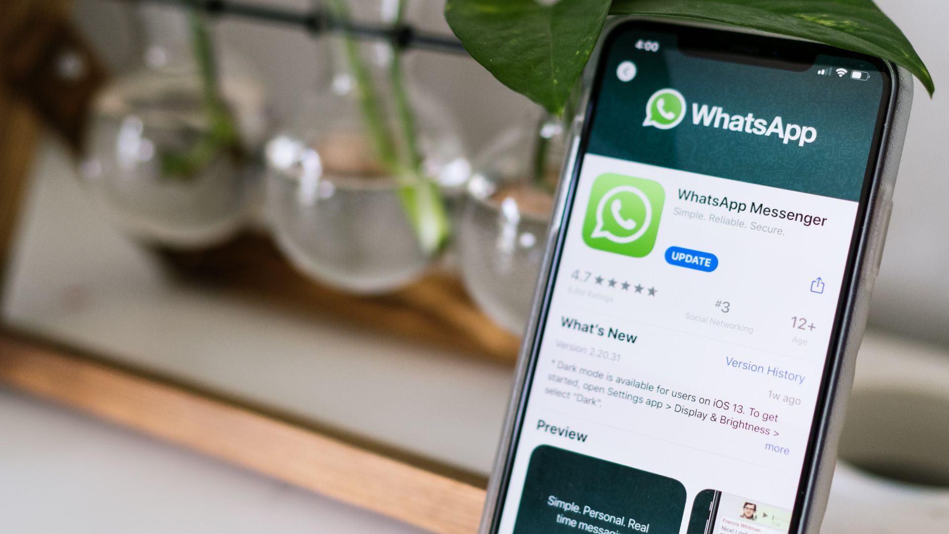 El bulo sobre la censura de Whatsapp a los mensajes reenviados