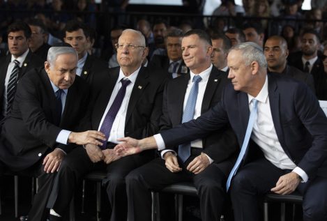 Netanyahu y Gantz acuerdan formar un Gobierno de unión nacional en Israel