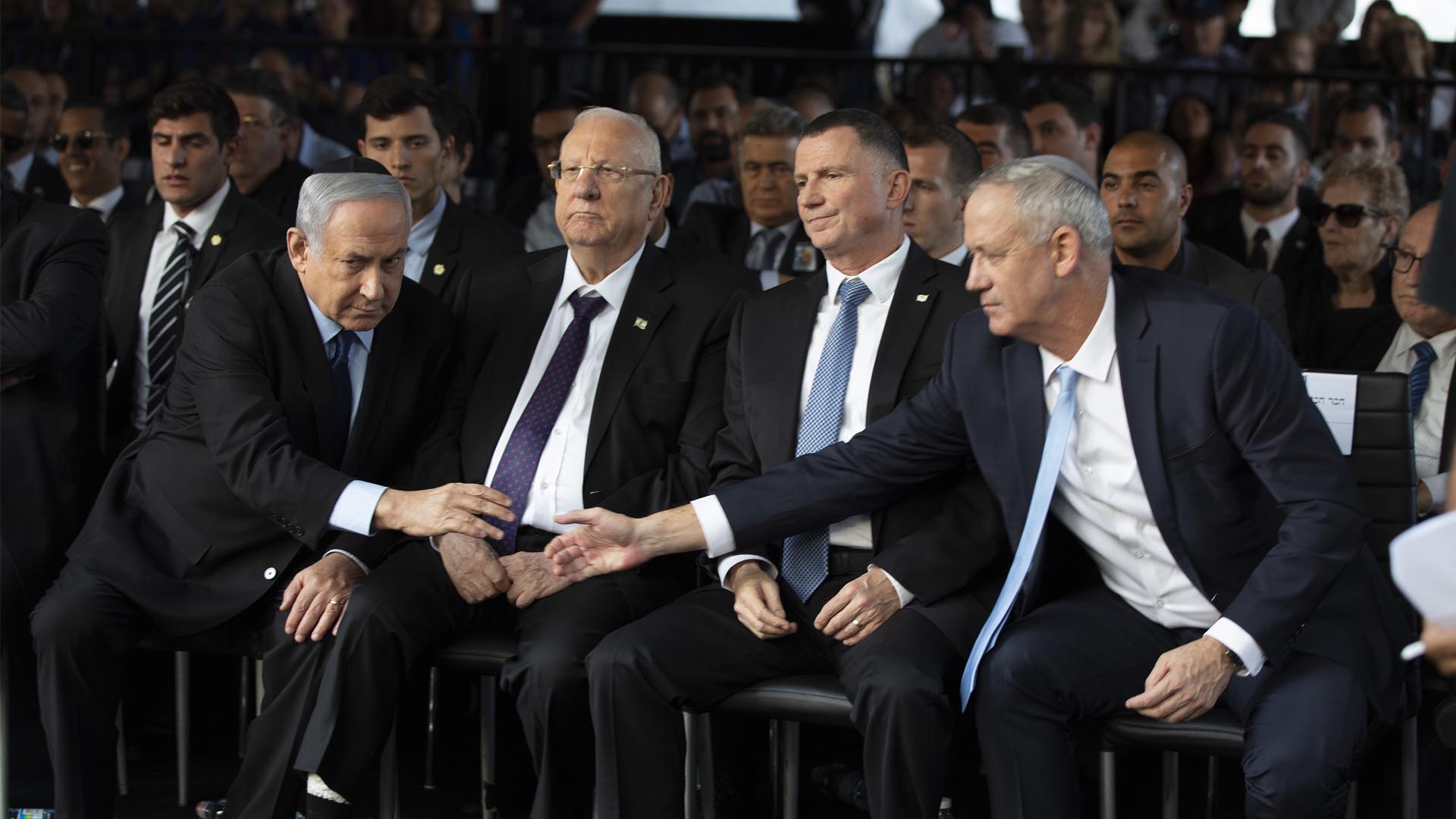 Netanyahu y Gantz acuerdan formar un Gobierno de unión nacional en Israel