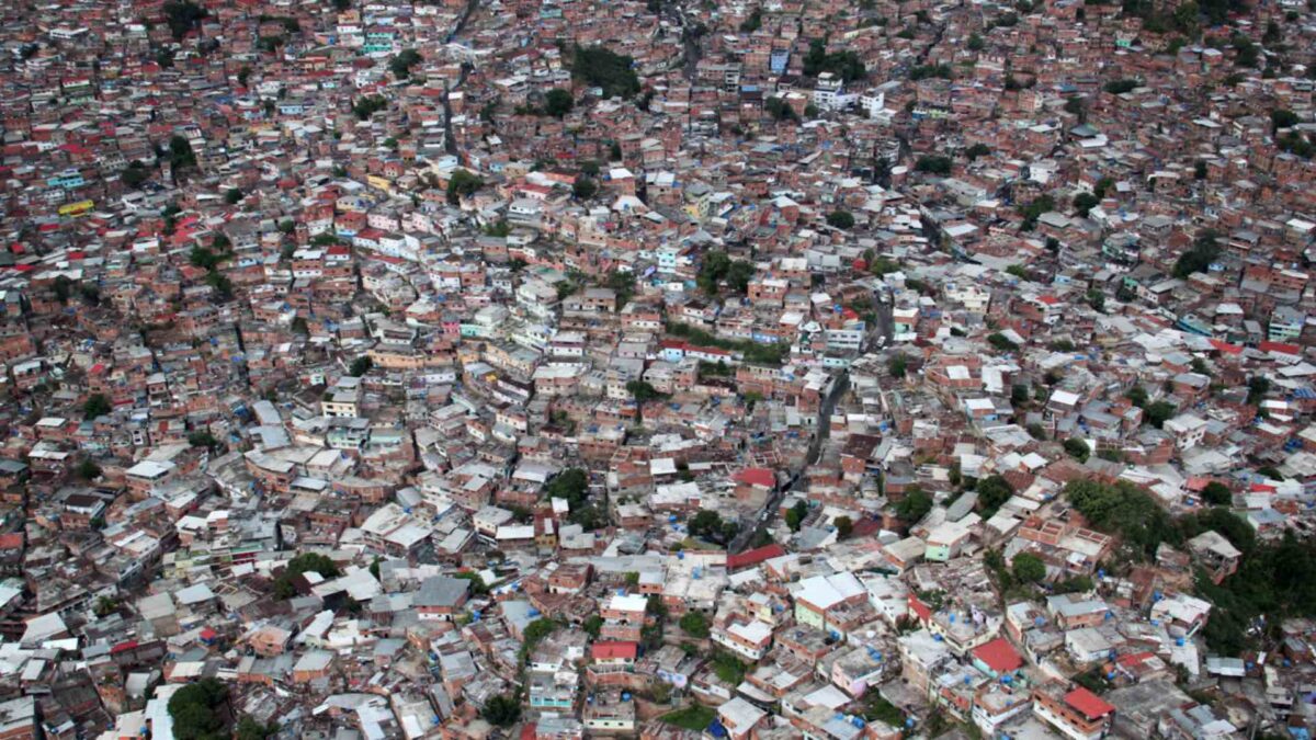 Cinco días de tiroteos entre bandas por el control de la favela más grande de Venezuela