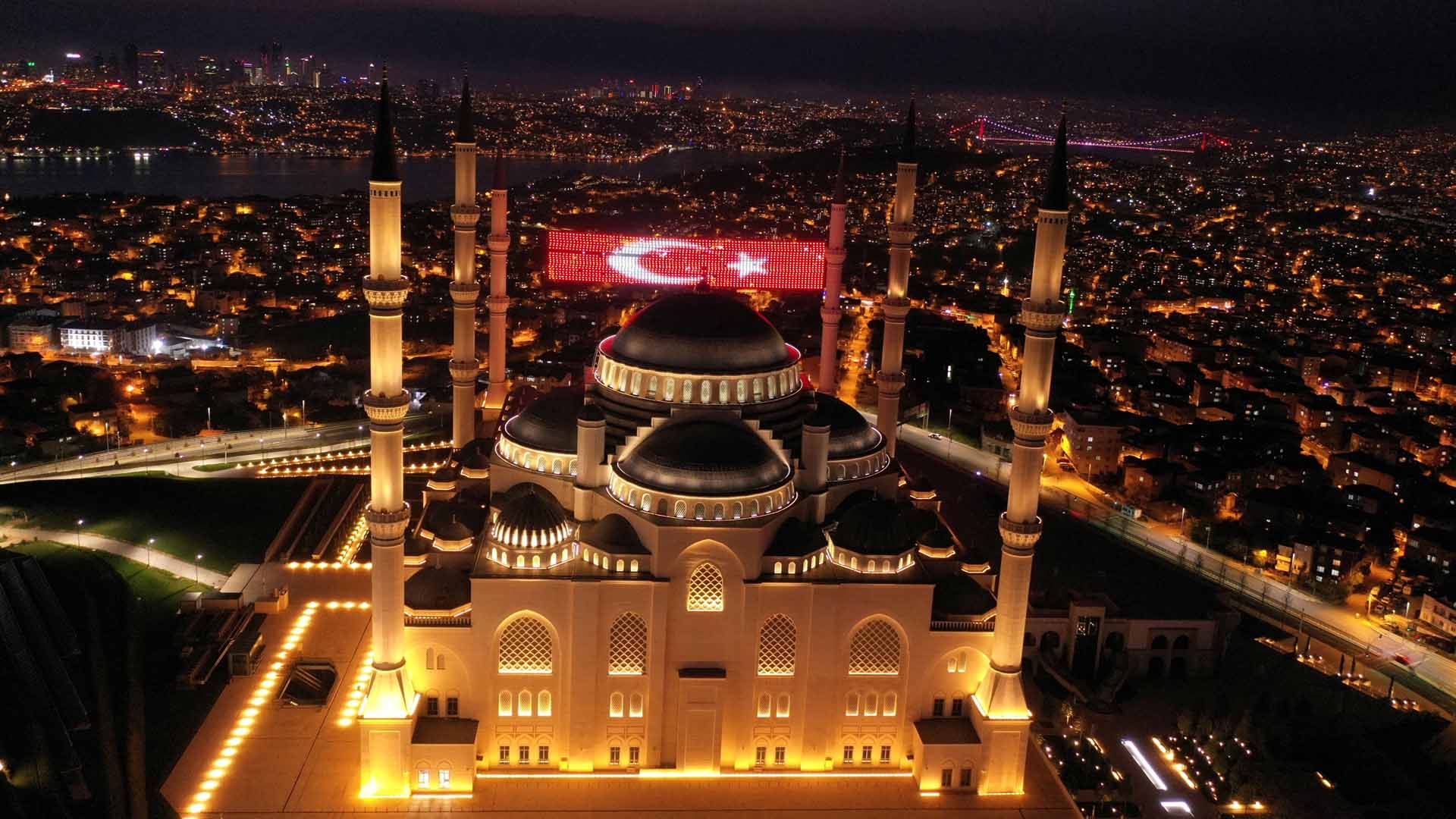 Hackean varias mezquitas turcas y suena 'Bella Ciao' en vez de la llamada al rezo