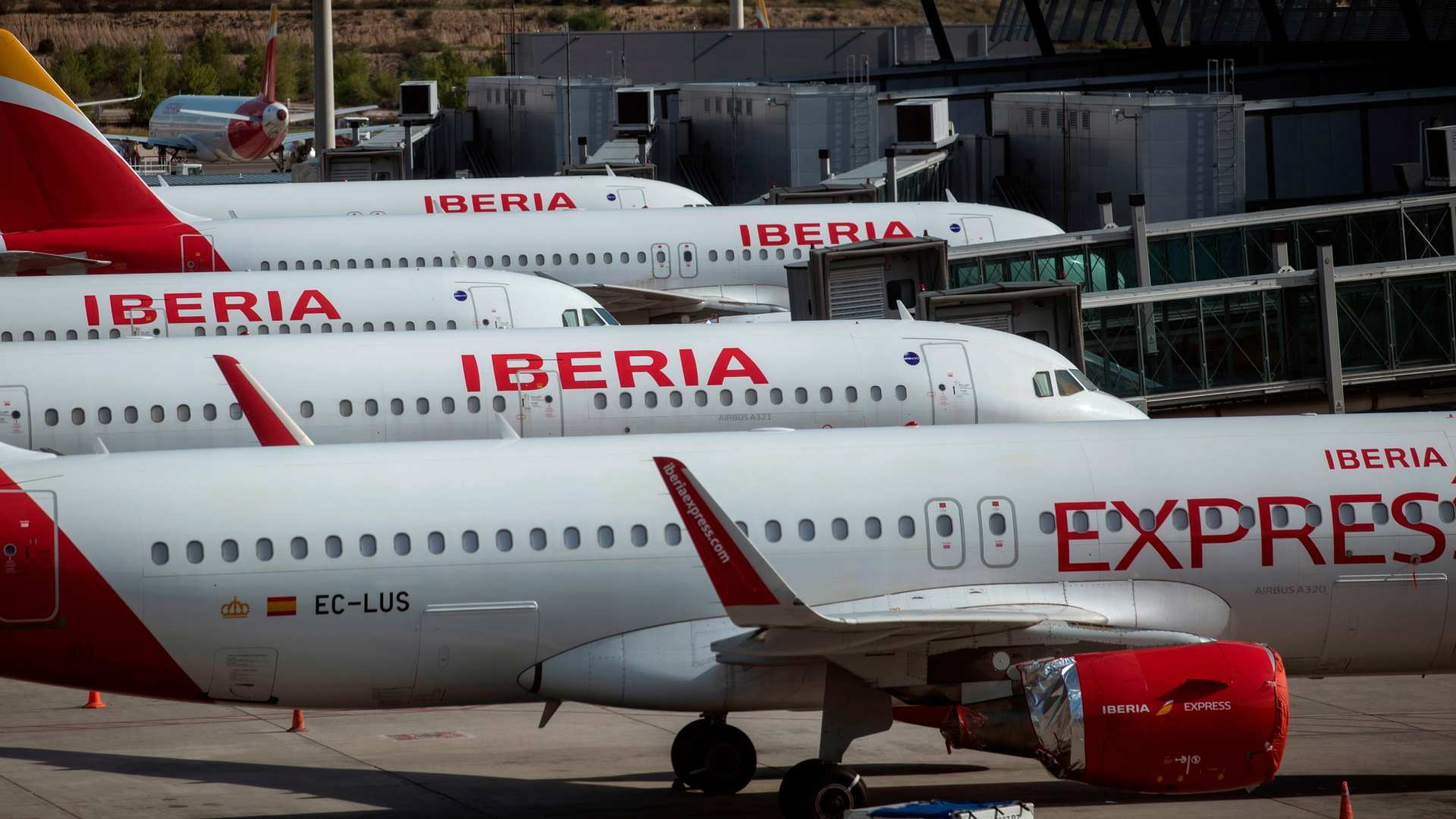 Iberia y Vueling suscriben contratos de financiación con ICO por un total de 1.110 millones de euros