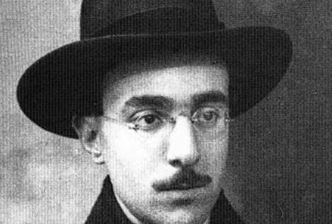 La cómoda sobre la que escribía Pessoa, subastada por 41.000 euros
