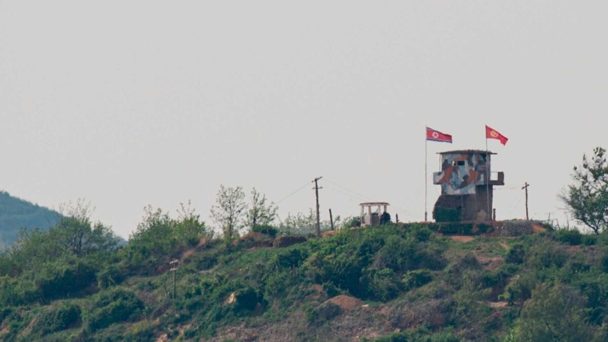 Las dos Coreas cruzan disparos en la frontera tras la reaparición de Kim Jong-un