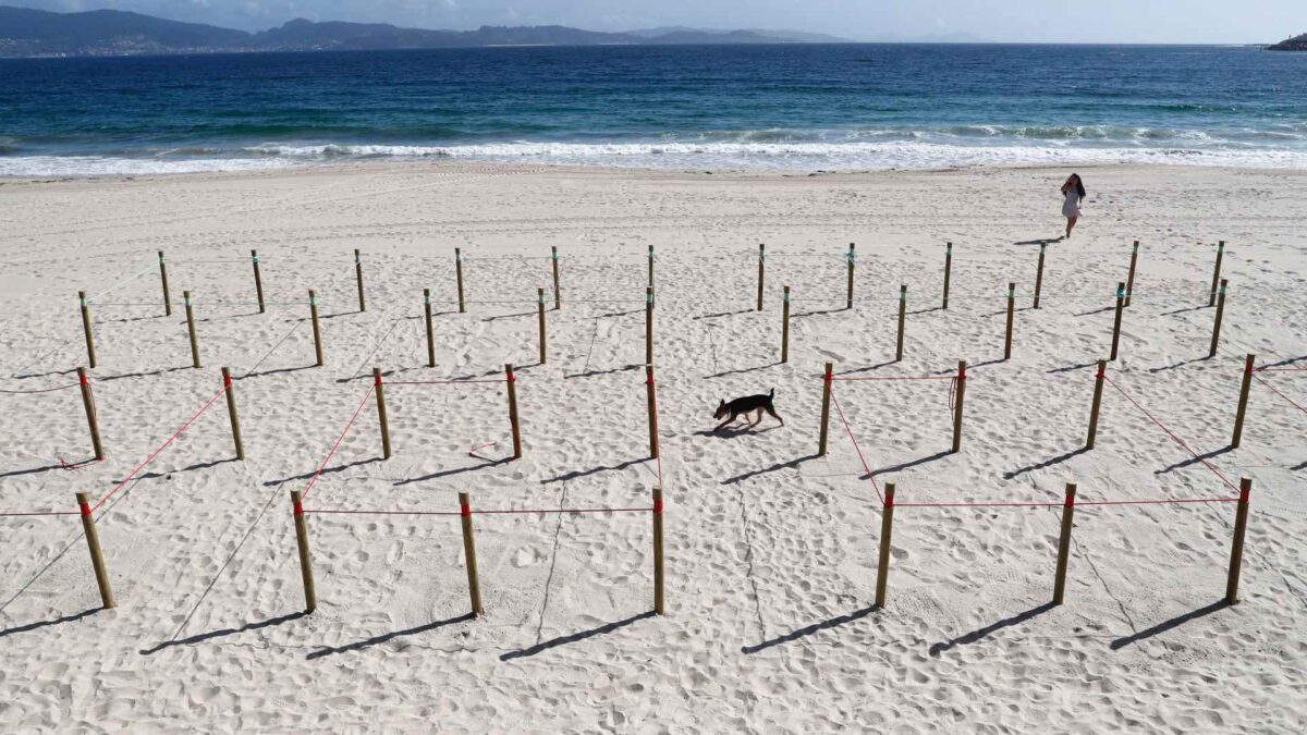 Las playas españolas se preparan para este verano atípico