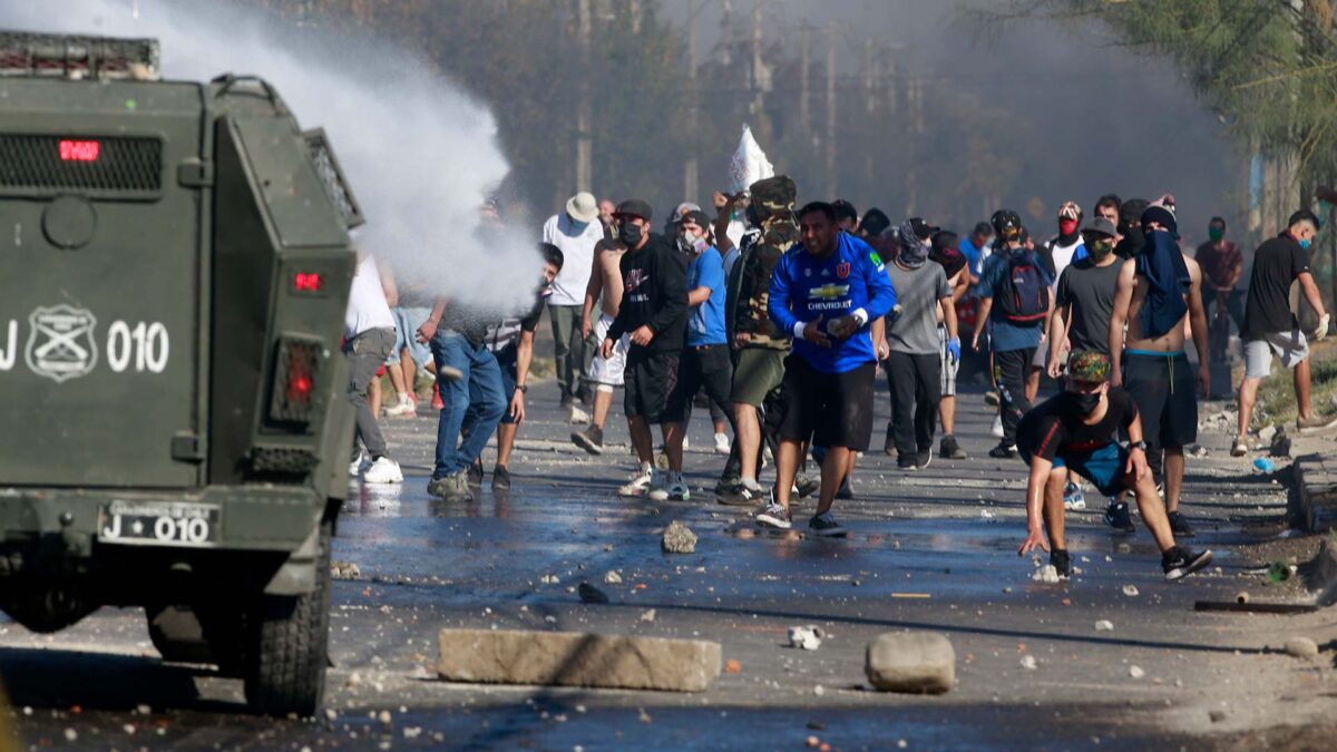 Violenta protesta en Chile por la falta de alimentos durante cuarentena