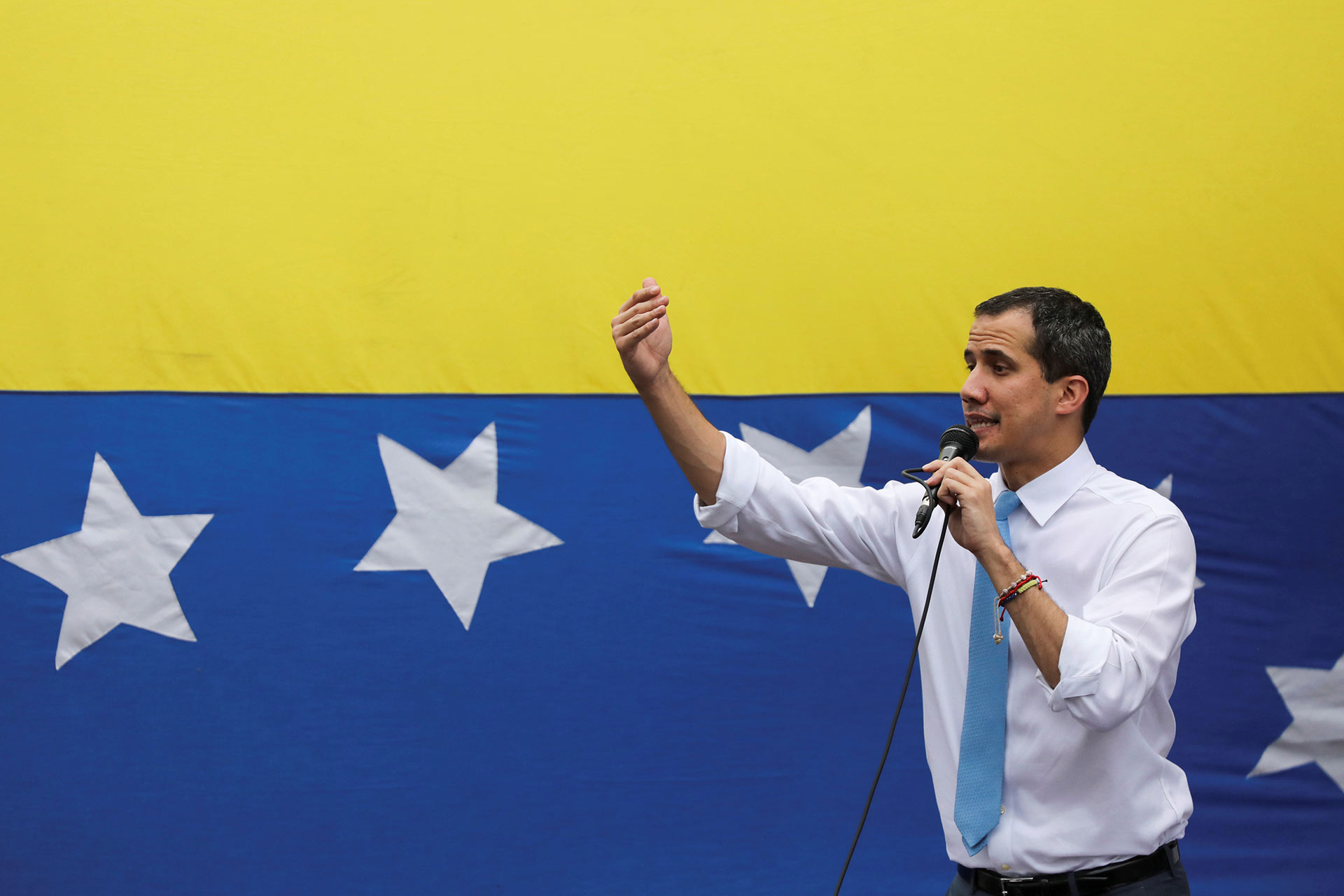 El coronavirus acerca posturas entre Guaidó y Maduro, que llegan a un acuerdo inédito