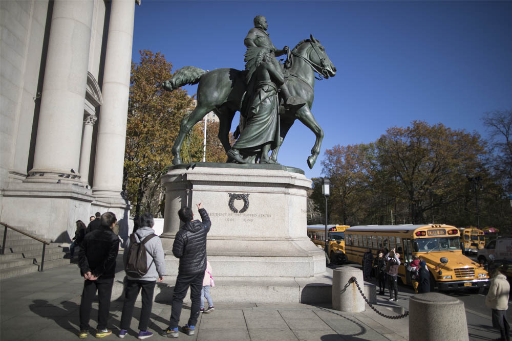 El Museo de Historia Natural de Nueva York retirará una estatua de Roosevelt por su simbología racista