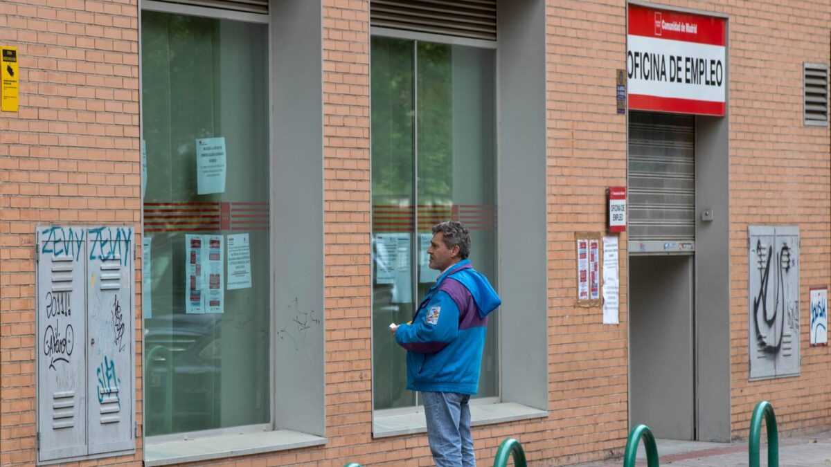 El paro sube en 26.573 personas en mayo, y se sitúa en 3,85 millones