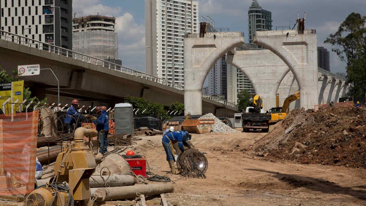 La producción industrial de Brasil se desploma por el coronavirus