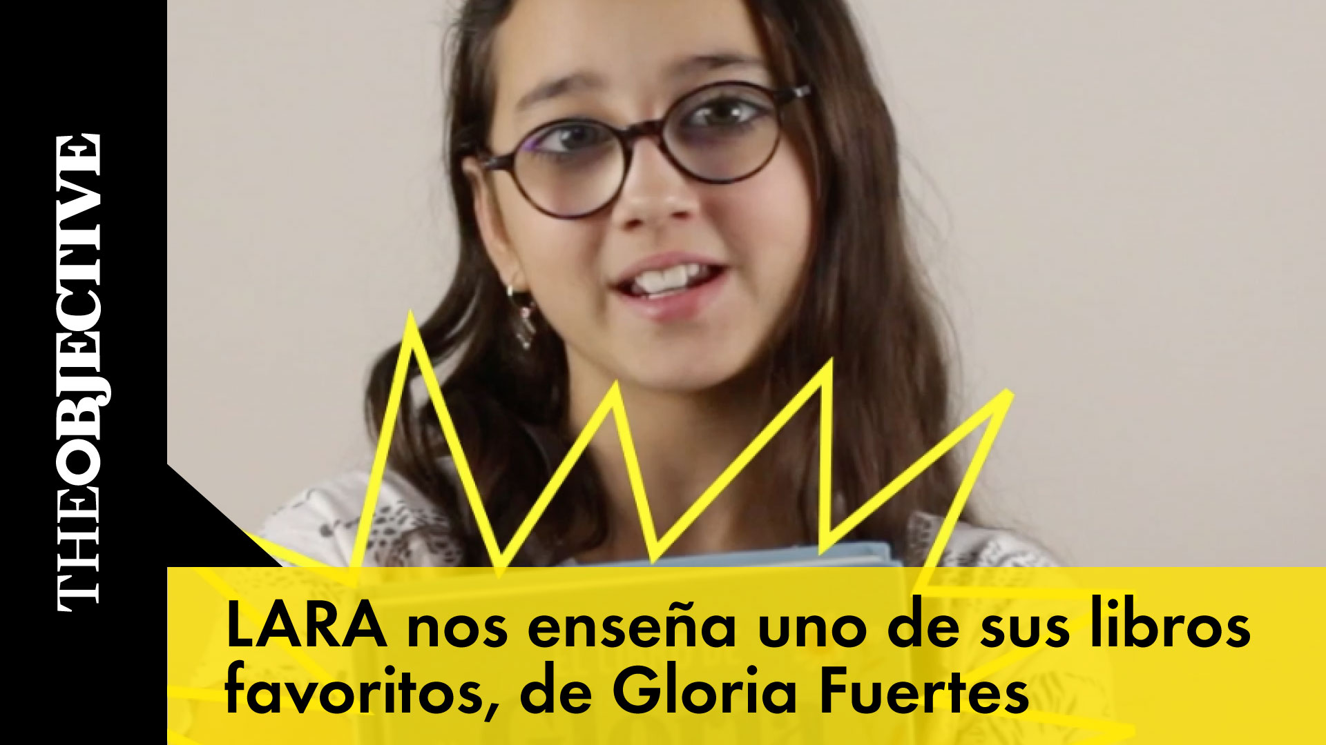 Lara nos enseña uno de sus libros favoritos, de Gloria Fuertes
