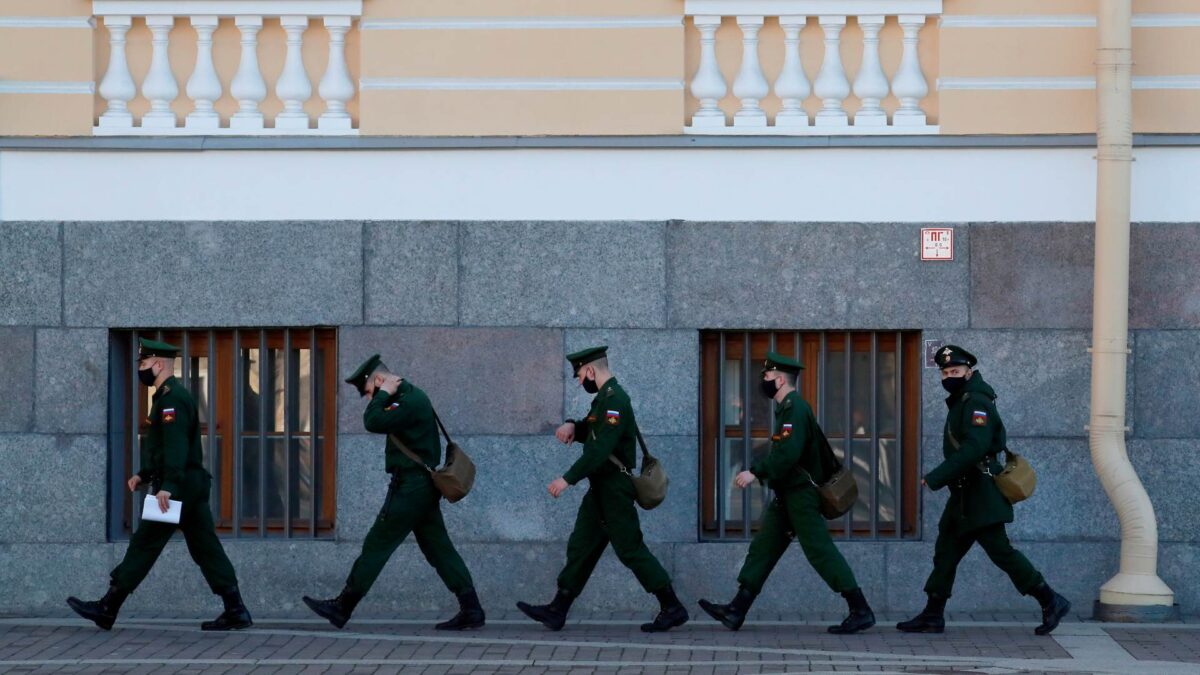 Rusia comenzará a hacer ensayos de la vacuna contra la COVID-19 en militares