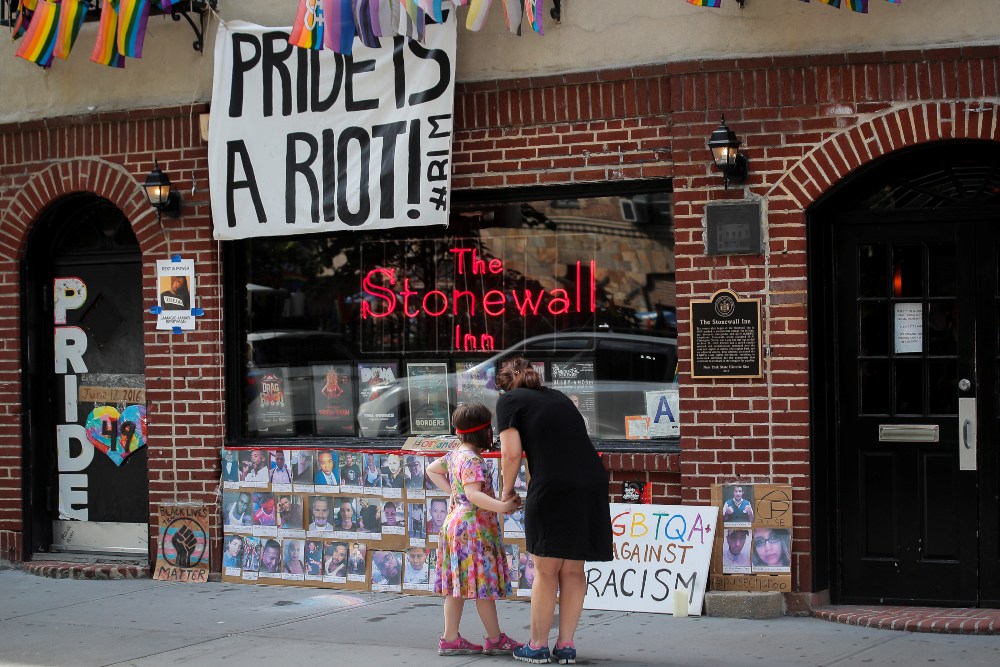 Stonewall, el icónico bar LGTBI de Nueva York, pide ayuda para evitar su cierre