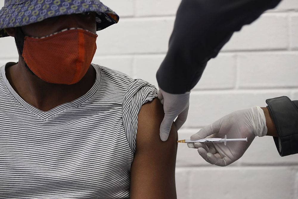 La vacuna de Oxford podría estar lista a finales de año