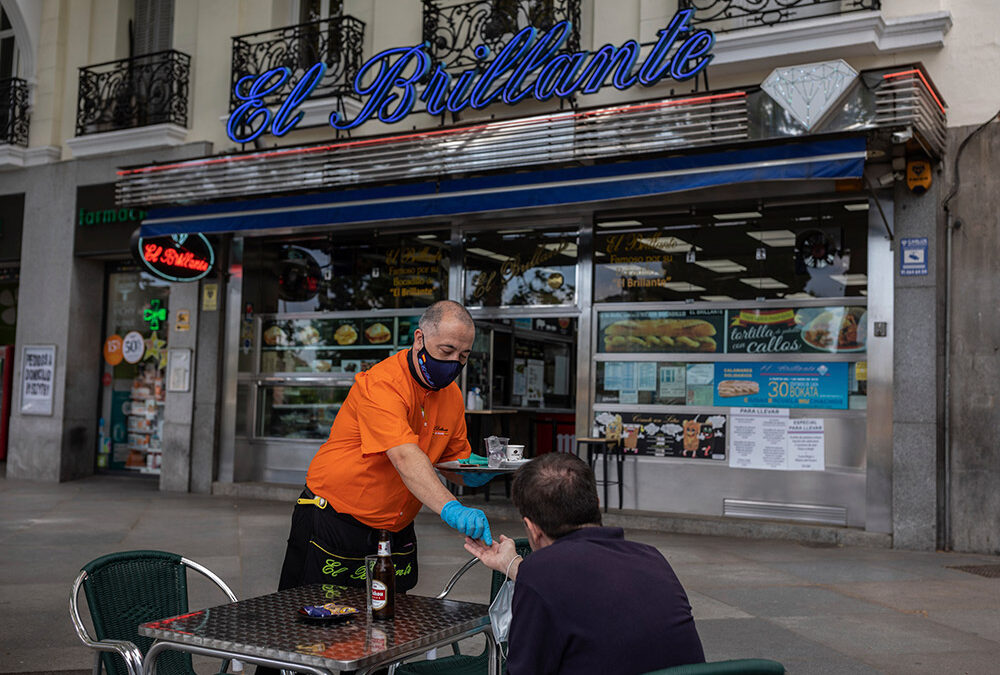 Las cuarentenas hacen peligrar 8.700 millones más de ingresos turísticos en España