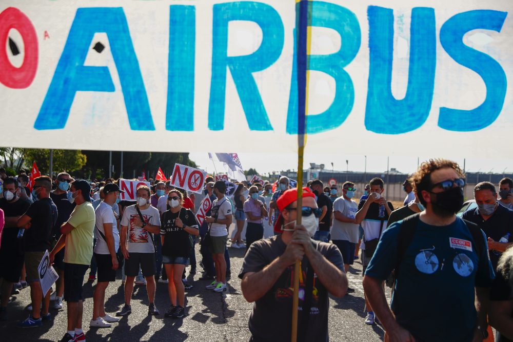 Miles de trabajadores de Airbus protestan en Getafe contra los despidos masivos
