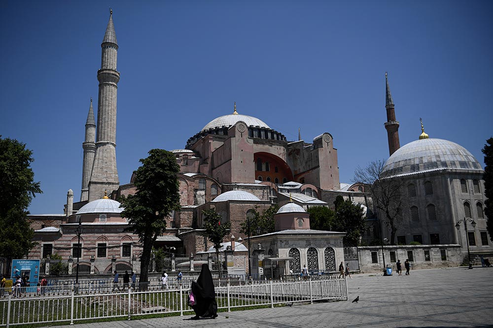 Turquía allana el camino para transformar Santa Sofía en una mezquita