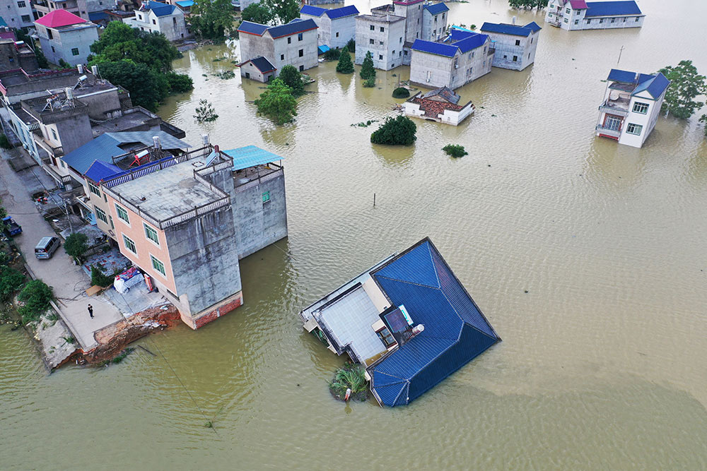 Una jornada de inundaciones históricas en China deja ya 140 desaparecidos