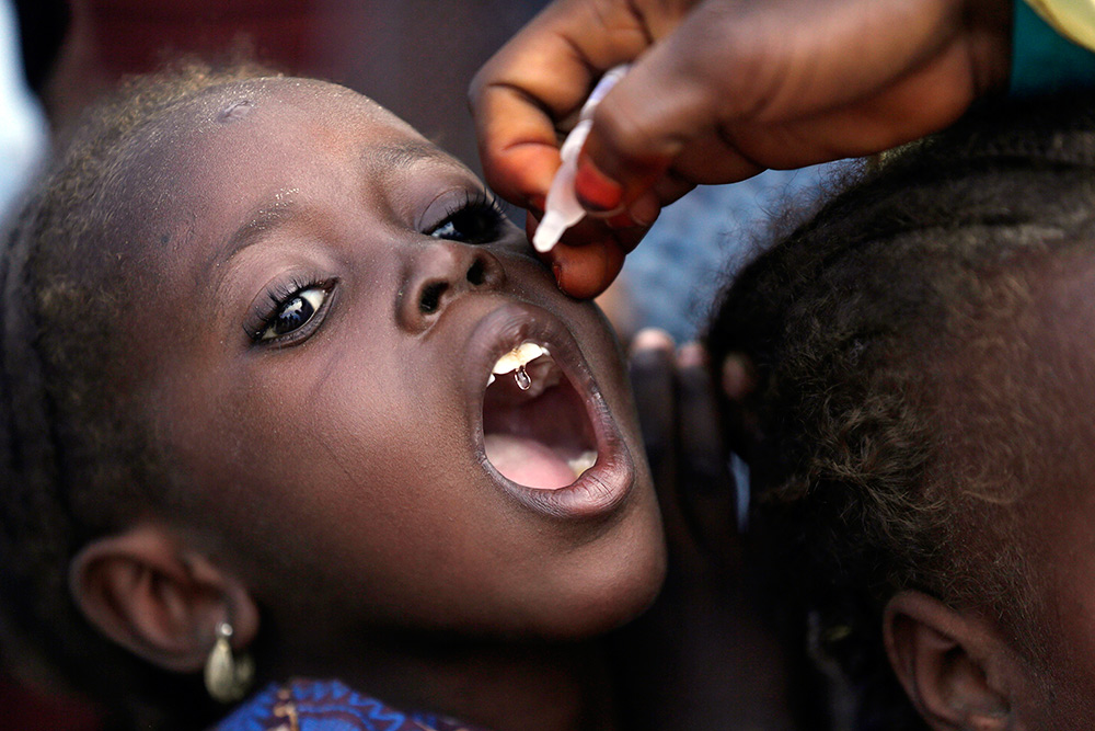 África erradica la polio: la OMS declara que está libre del virus cuatro años después del último caso