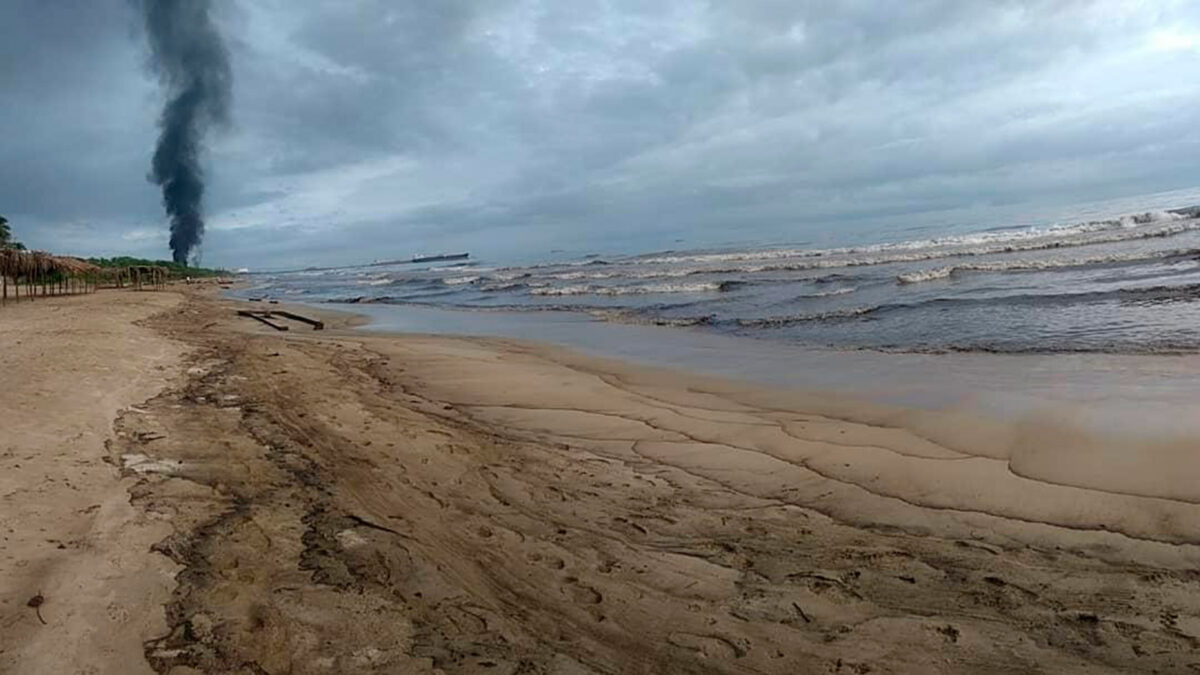 El silenciado derrame petrolero que amenaza una de las joyas de la biodiversidad de Venezuela