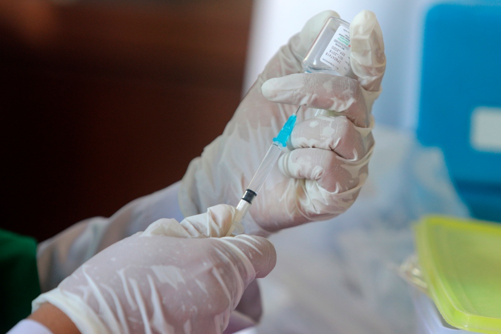 Investigadores españoles publican la secuencia genética del coronavirus, clave para el desarrollo de la vacuna