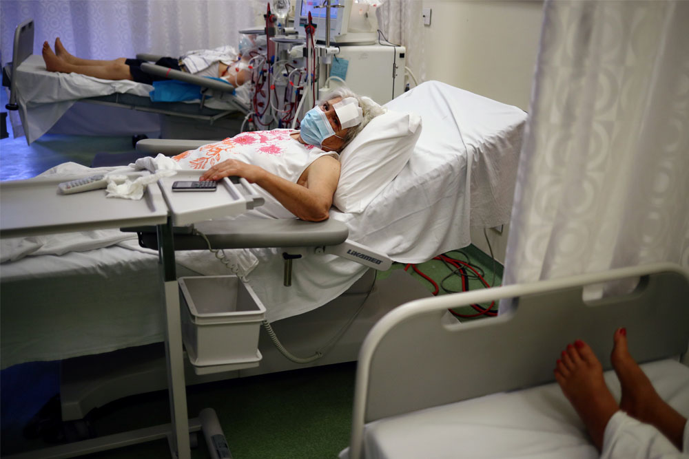 La saturación de los hospitales en Beirut empuja al Líbano «al borde del abismo»